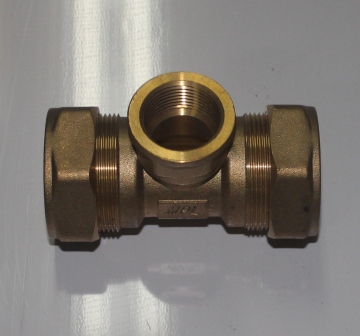 Тройник c внутренней резьбой для нержавеющих труб HYDROSTA